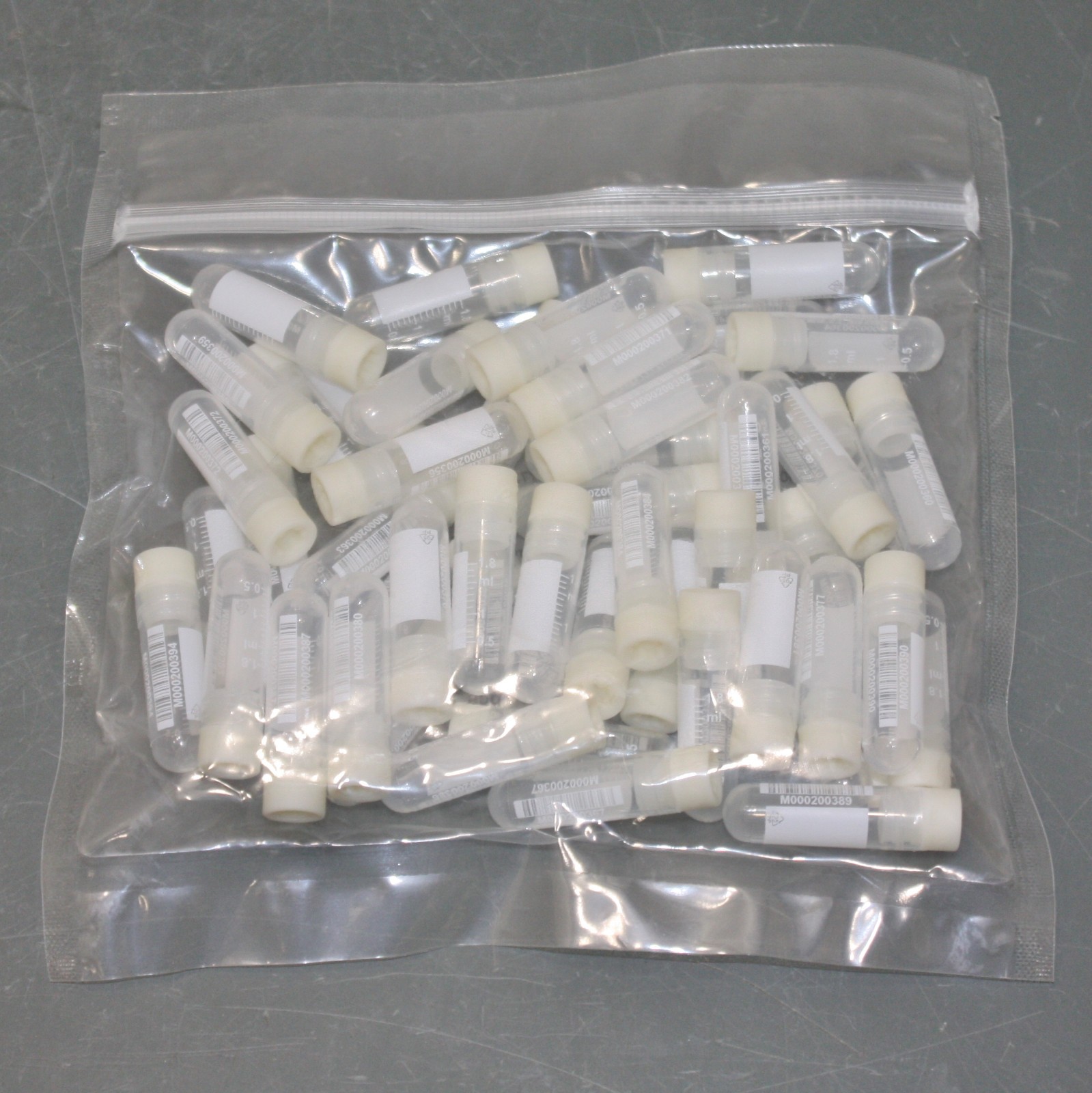 EXPIRED 02/2026 – (4000) Cole Parmer Cryogen Vials 04395-66, 2 mL, Cryovial Tube