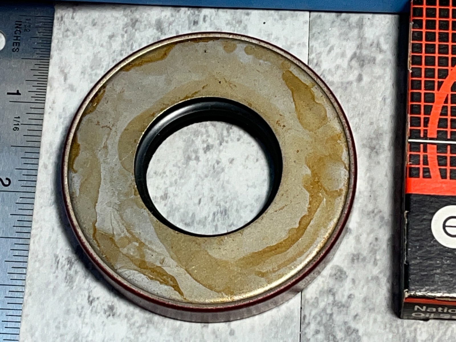 FEDERAL MOGUL/NATIONAL 410989- OIL SEAL, 1.375 X 3.000 X 0.500