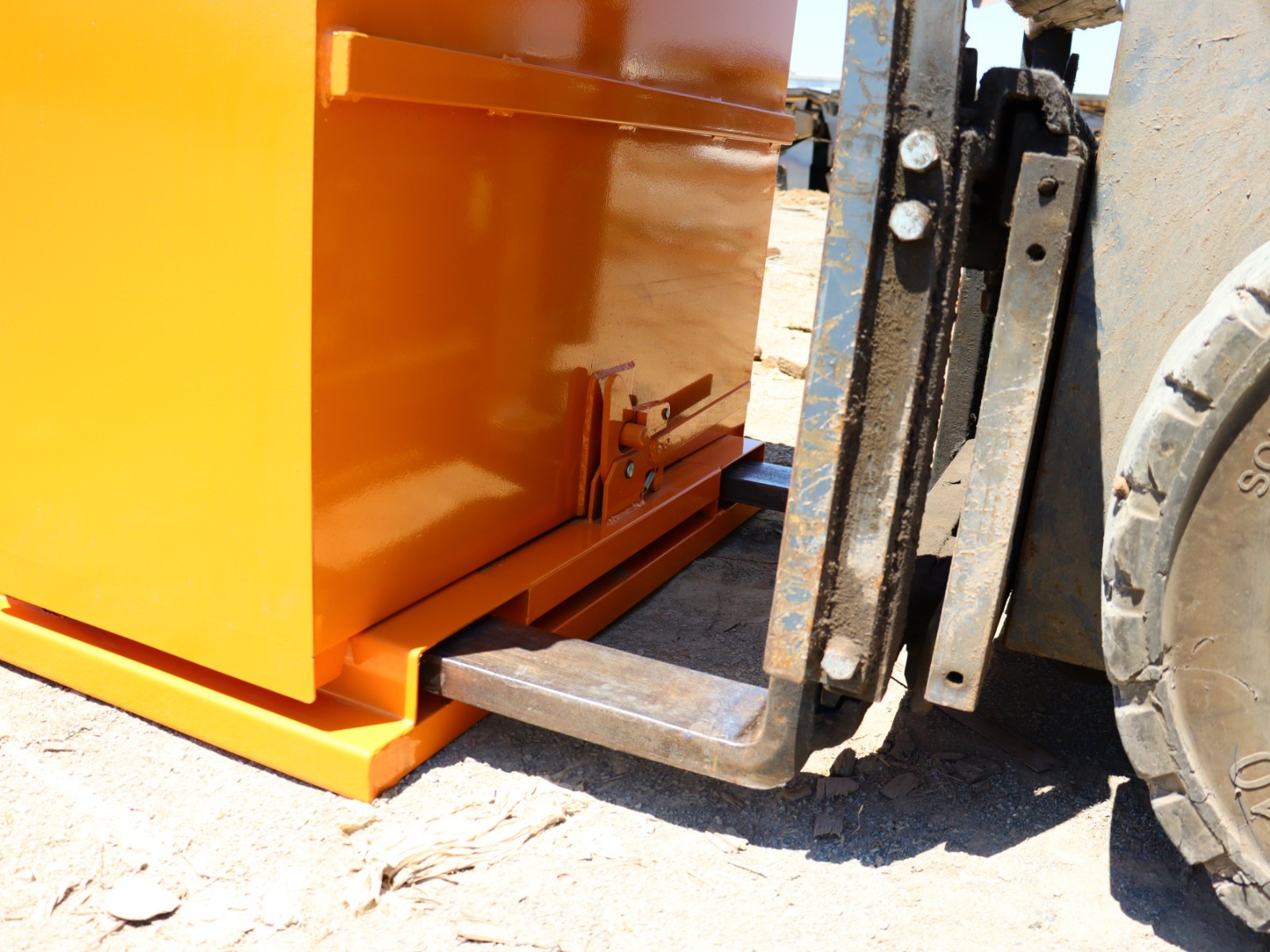 Self-Dumping Hopper – 1 Cubic Yard, Heavy Duty Steel, Forklift & Skid Steer Use