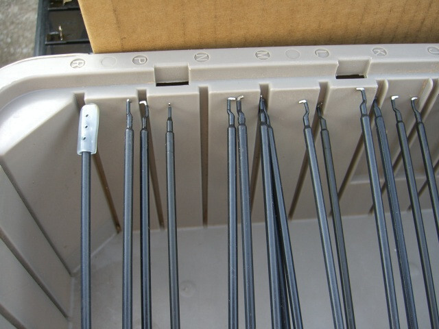 Stryker 250-040-112 Laparoscopic L-Tip 5mm X 33cm Electrosurgical Probe