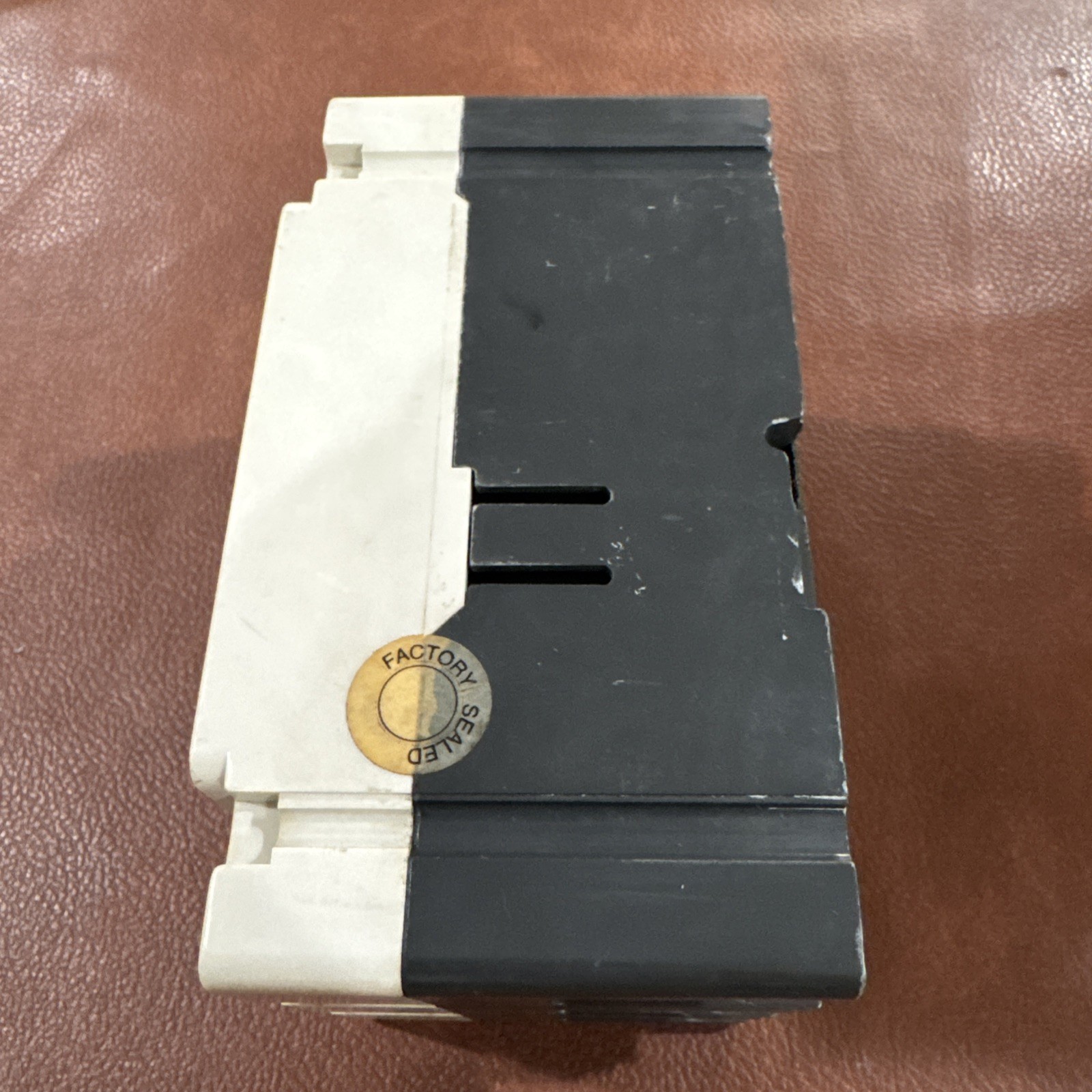 Eaton Cutler Hammer EHD3015L 3P 15A Circuit Breaker 3 Pole 15 Amp 480V EHD 14k
