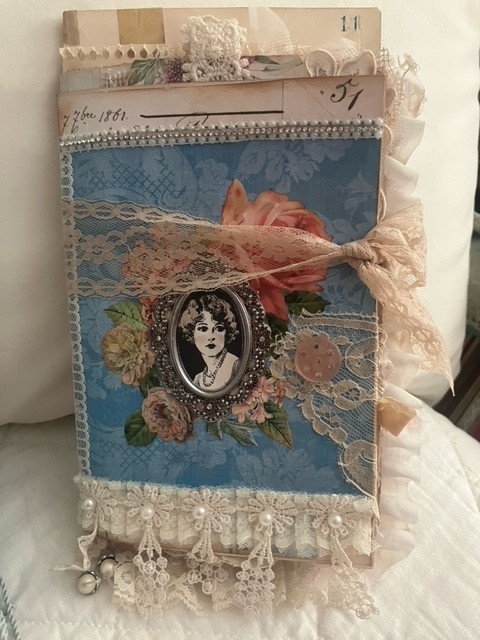 VINTAGE STYLE HANDMADE JUNK JOURNAL-«A Graceful Life»