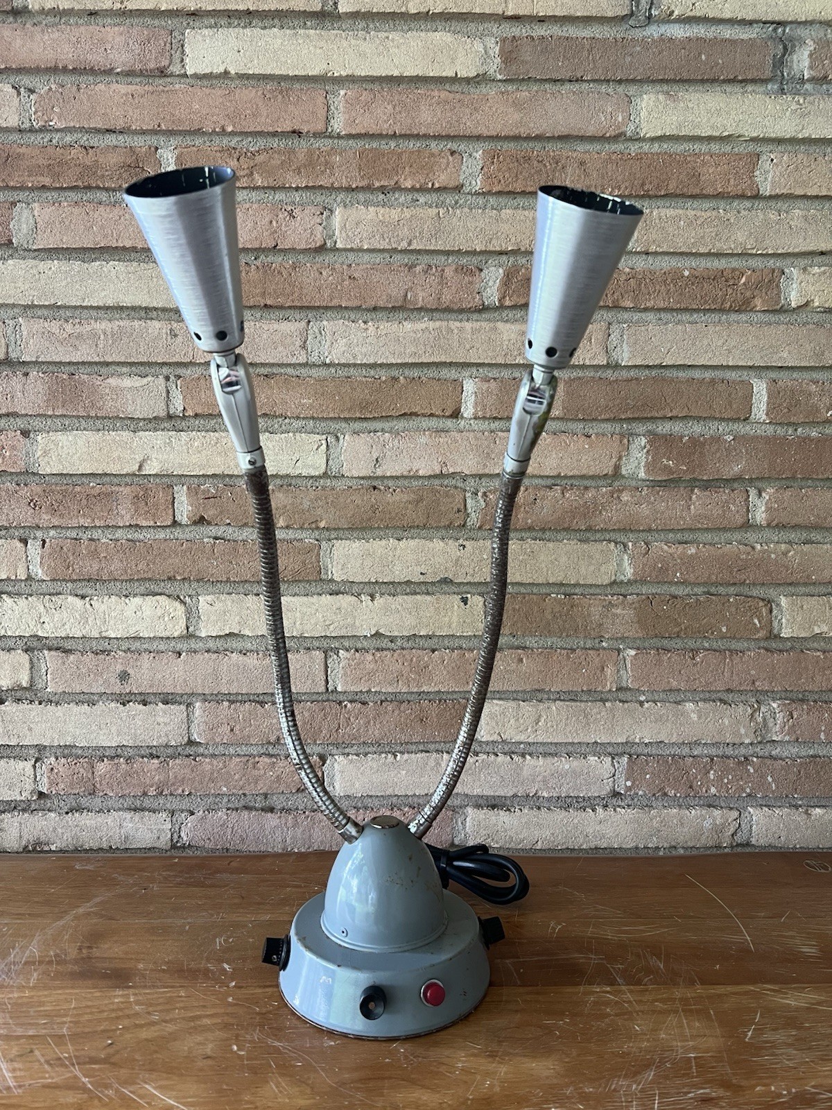 Dyna-Lume Dual Head 240-160 Scientific Professional Illuminator, High-Intensity