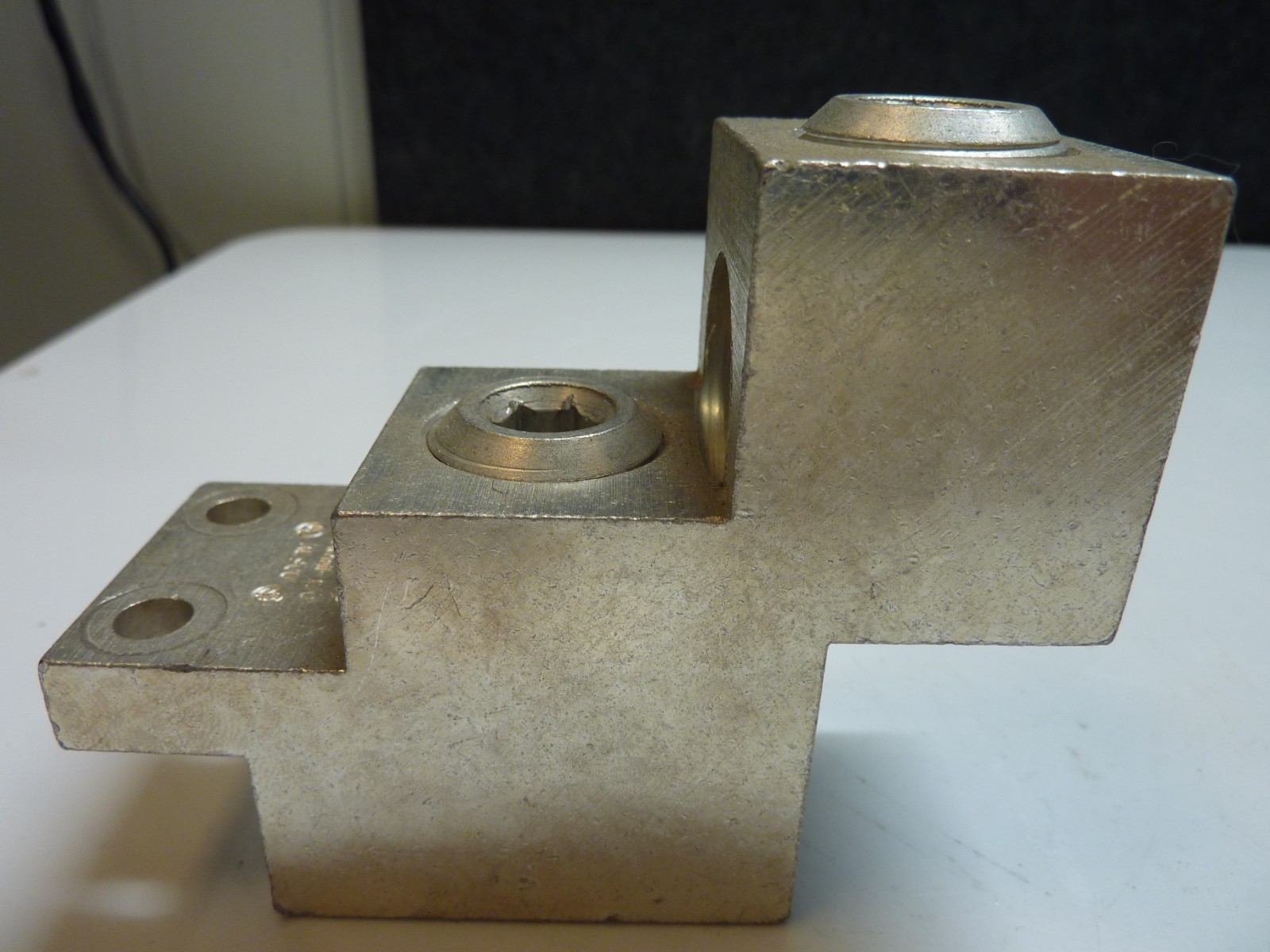 ILSCO D3759 Aluminum Block Mechanical Lug Terminal 750 KCMIL-1/0 AL9CU (31959)