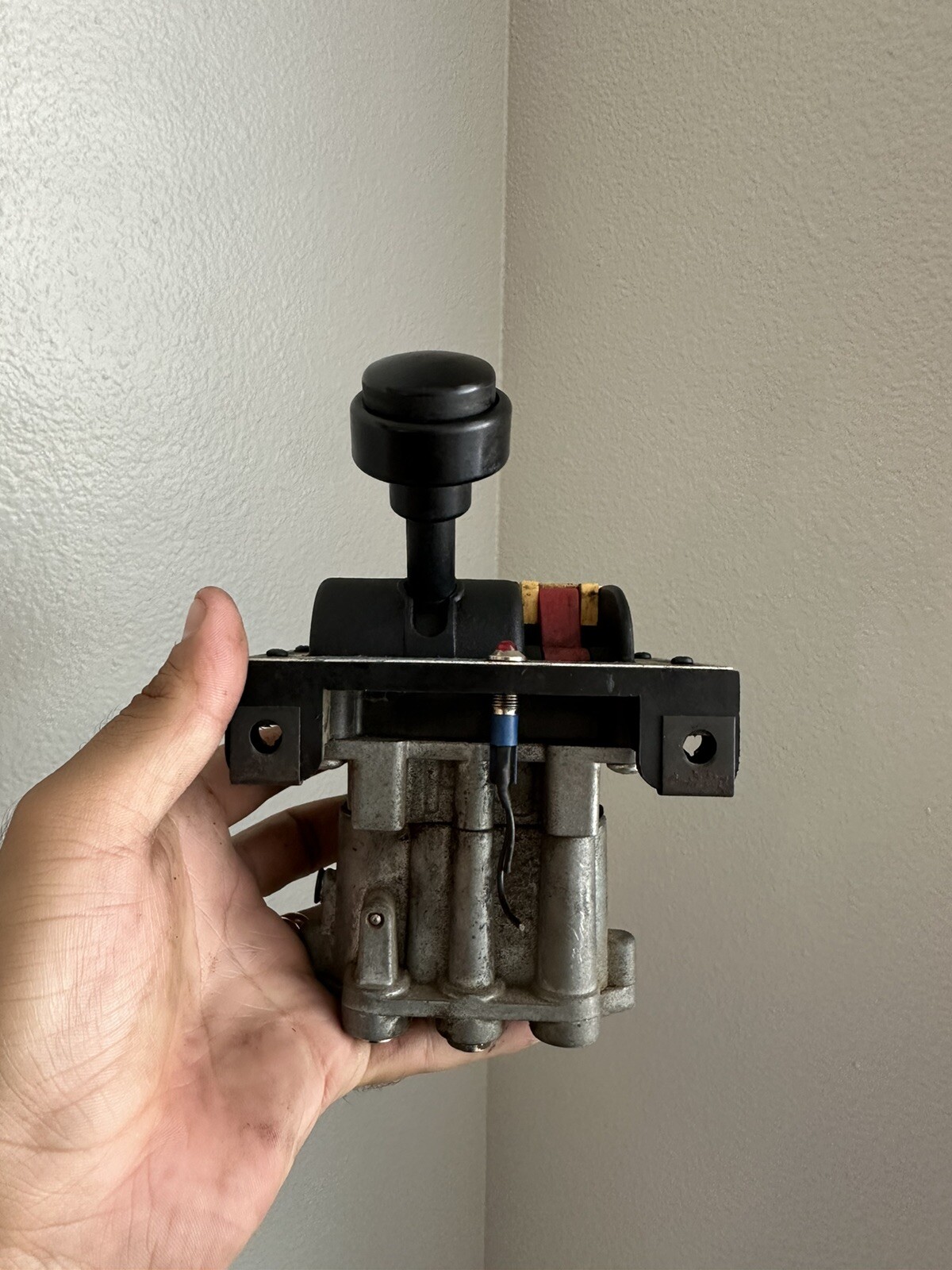 PTO CONTROL VALVE (OFF, ON, RAISE, LOWER) PERMCO P-AV-295 PTODUMP CONTROL SWITCH