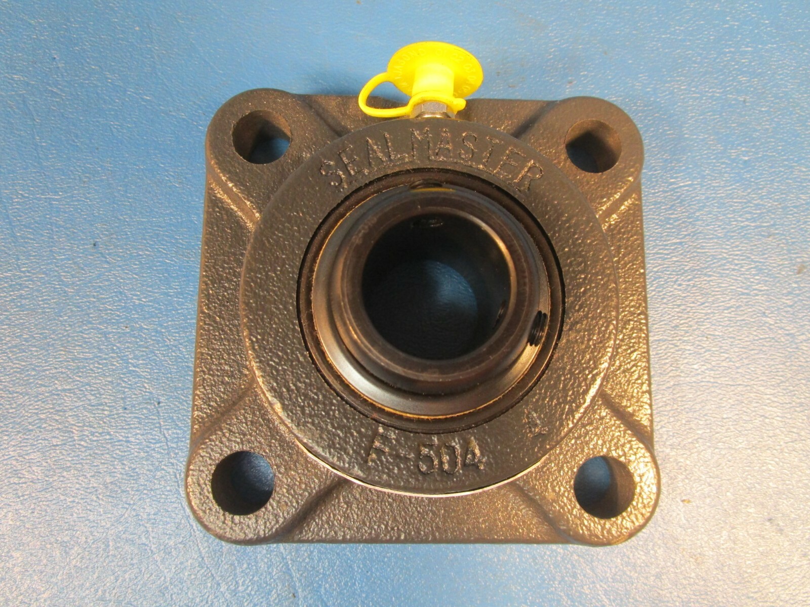 SealMaster, SF-15, 700439, 15/16″ 4 Bolt Flange Unit, Set Screw Locking
