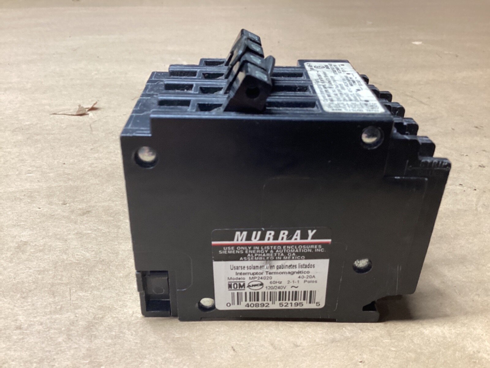 Murray MP24020 20A/40A 2P Triplex Circuit Breaker – Type MH-T/QT #104F203*CO