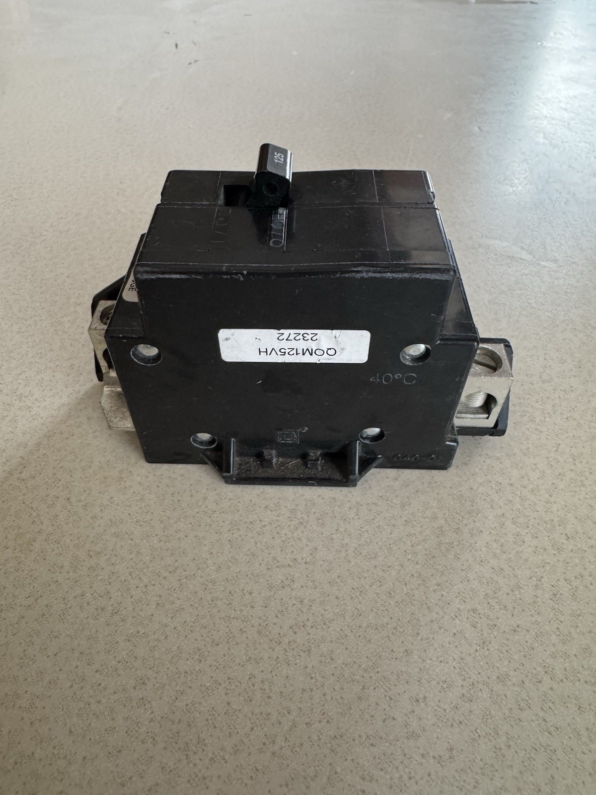 Square D QOM125VH Circuit Breaker 125A 2P 120/240V Type QOM Main