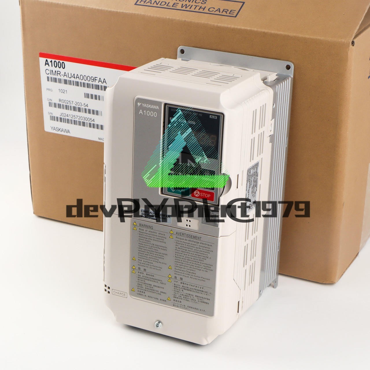 1Pcs New YASKAWA A1000 AC Drive CIMR-AU4A0009FAA Frequency converter