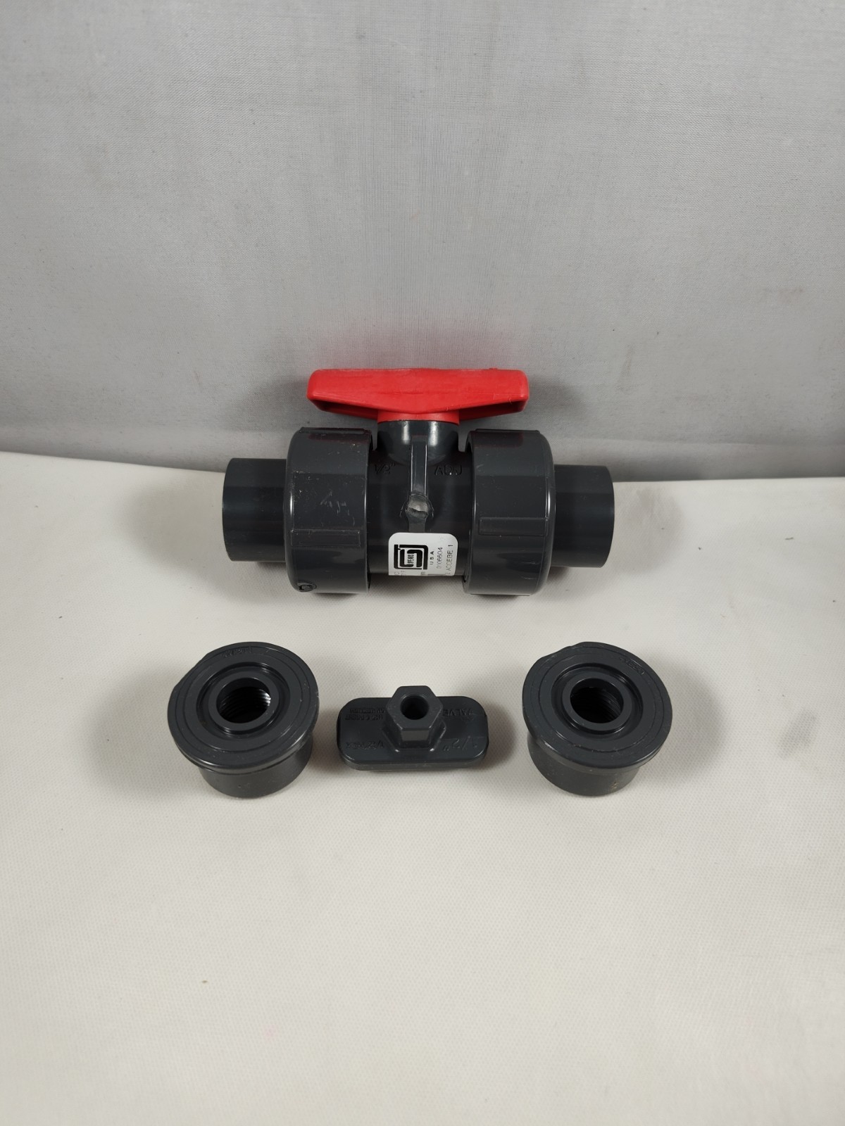 Spears 3639-005 TU 2000 Standard Ball Valve SOC/FIPT 1/2″