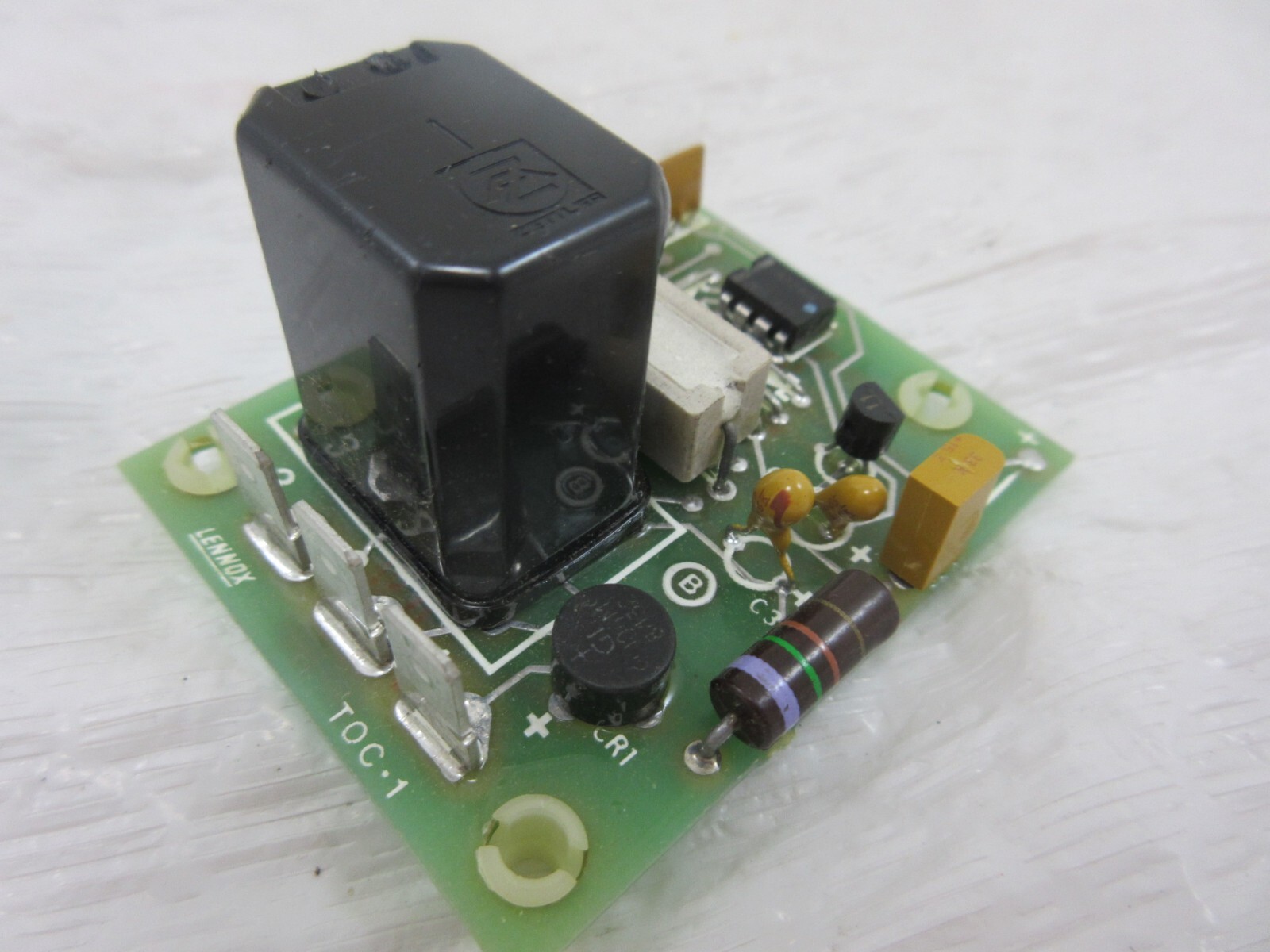 LENNOX ARMSTRONG TOC-1 COMPRESSER TIME-OFF RELAY 32F21 LB50709BA