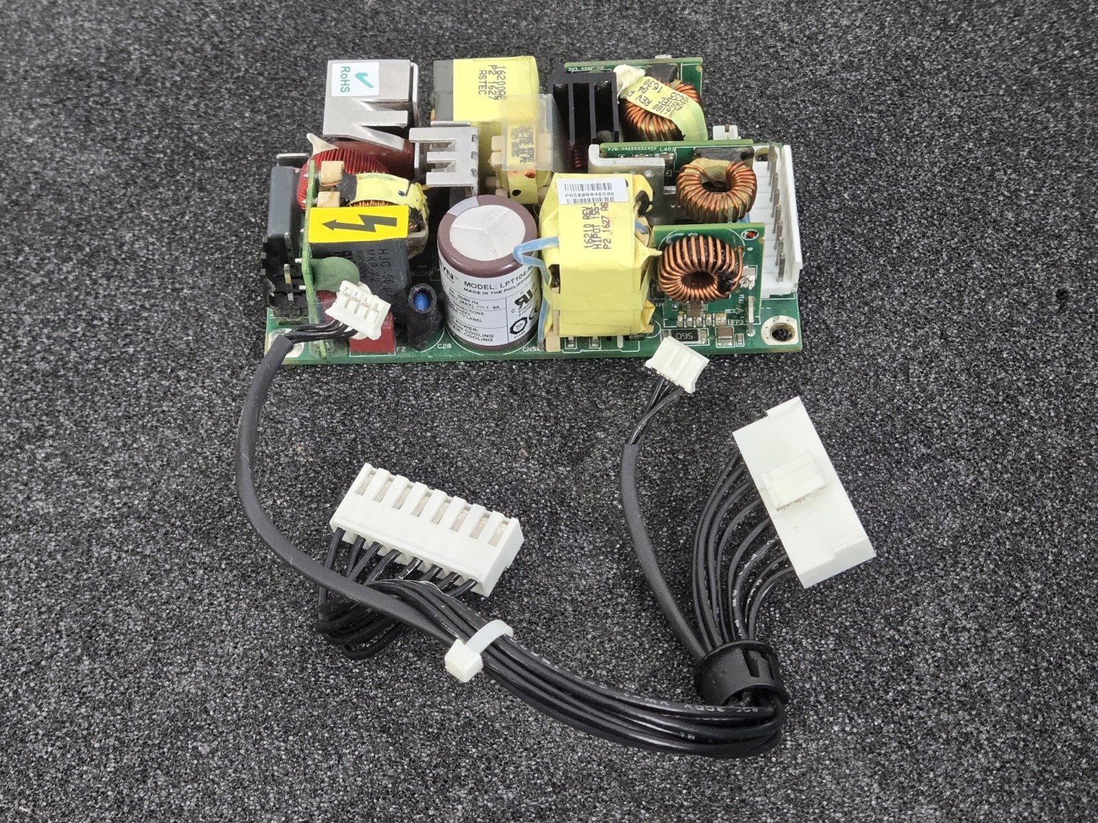 Astec Artesyn 3-Output Power Supply LPT104-M 5V@18A 24V@3A 12V@2.3A In:100-250V