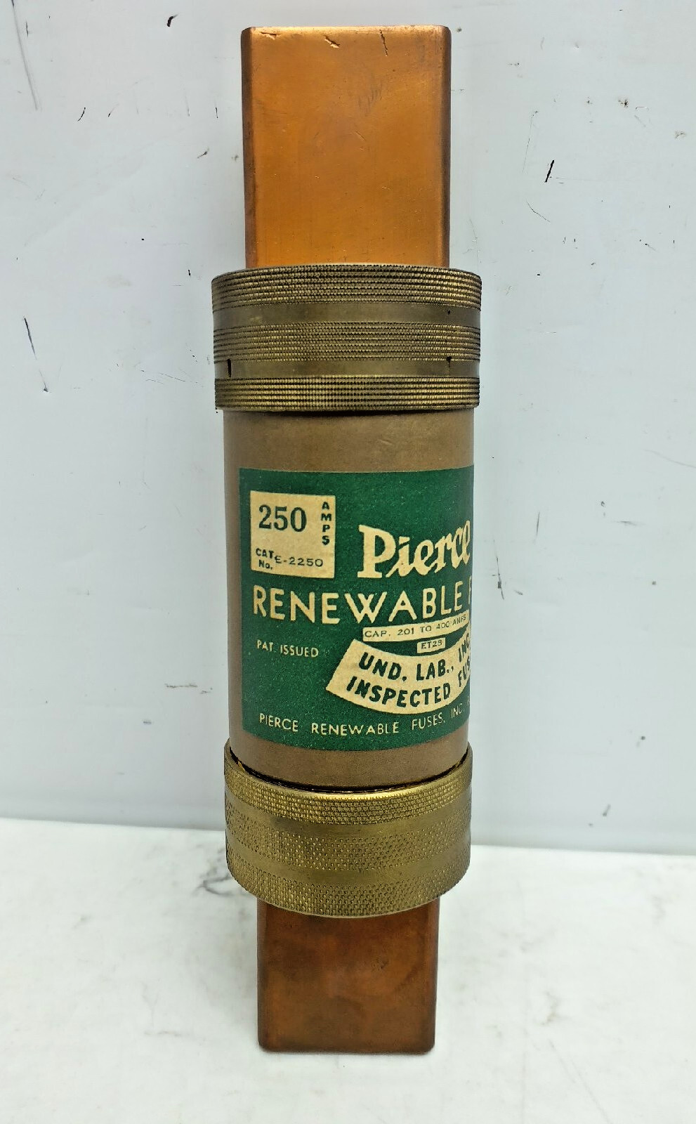 Pierce E-2250 250A Amp Renewable Fuse 250 Volt Capacity 201 To 400 Amps New