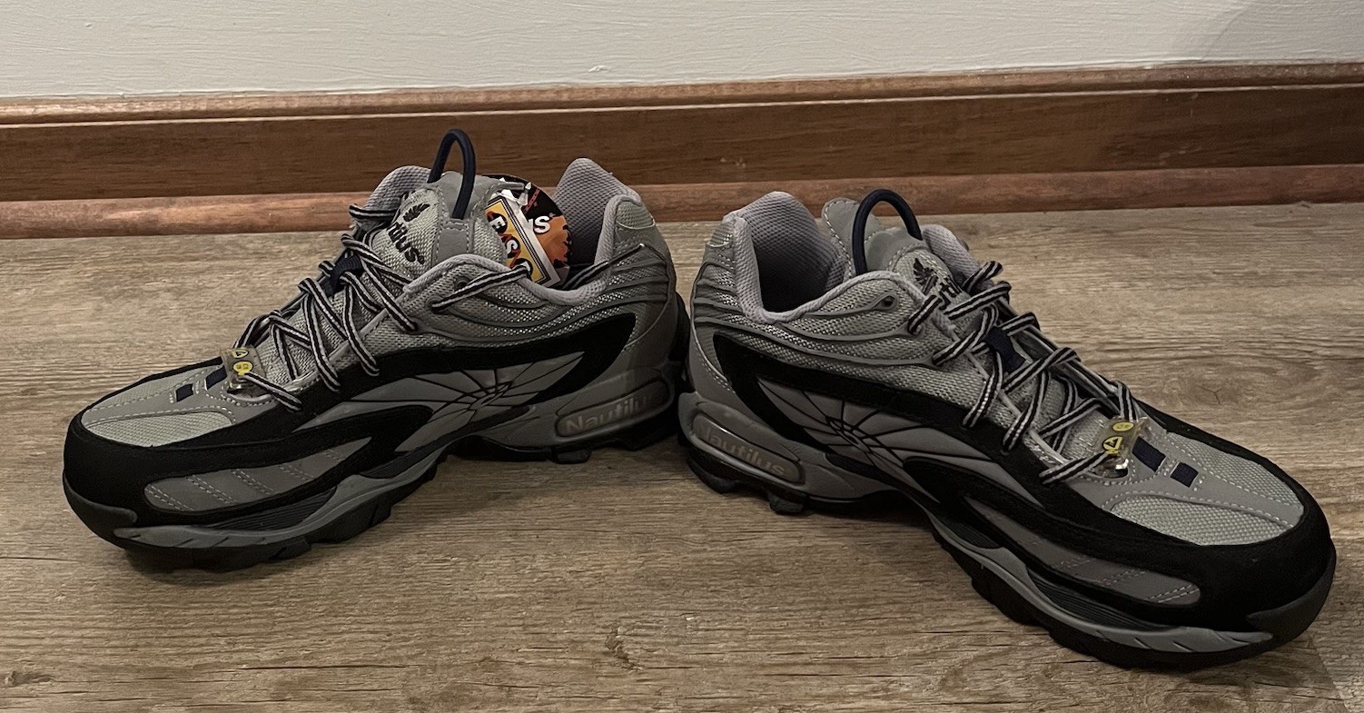 Nautilus Safety Footwear N1360 Womens ESD Safety Toe Athletic Work Shoes Size 9