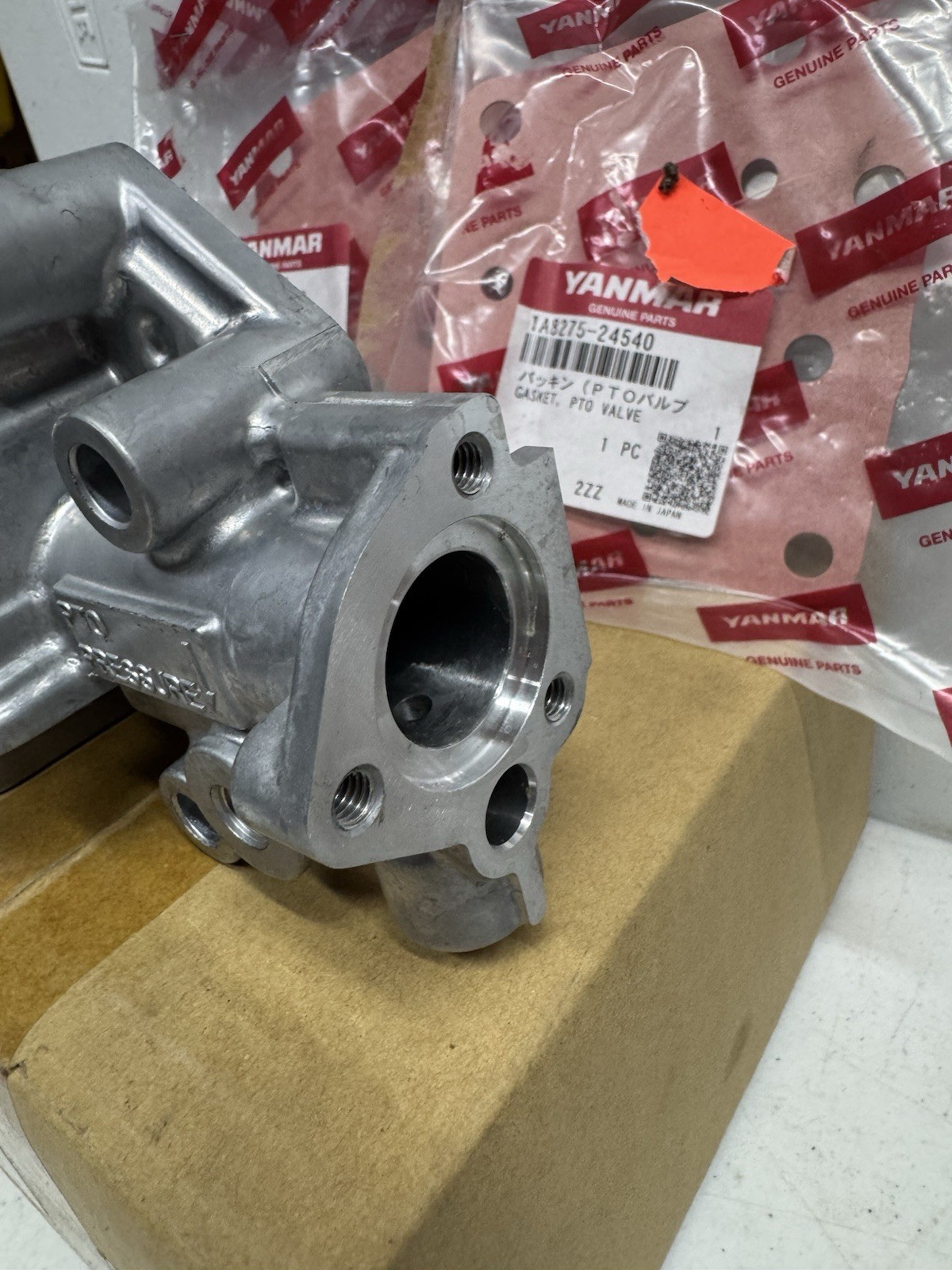 Yanmar Valve Body Part# 1682D2-00010/1682D2-00011