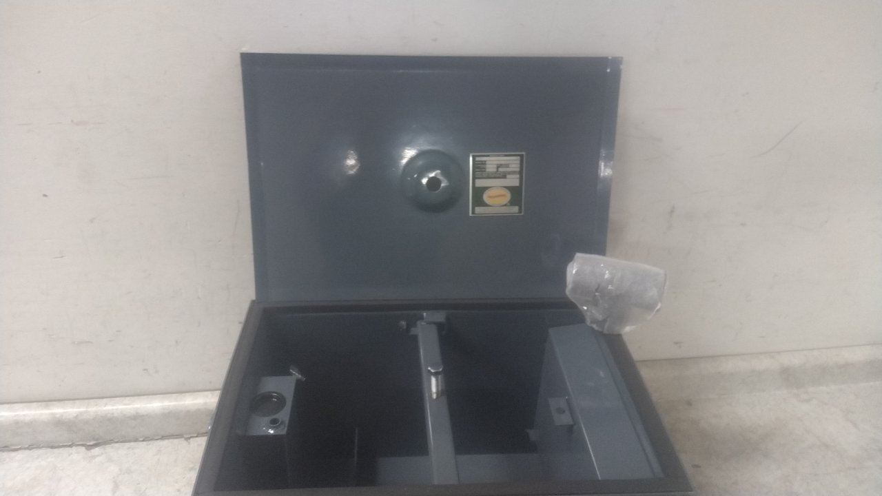 Watts WD-15 2 In Pipe Inlet/Outlet Size 15 GPM 30 Lb Capacity Grease Interceptor