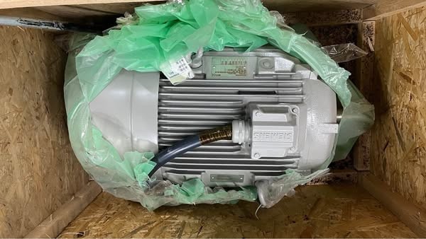 Siemens Electric Motor 30 hp 400-600 V 3-Phase Brand New – In box 3-Mot 1CS3184B