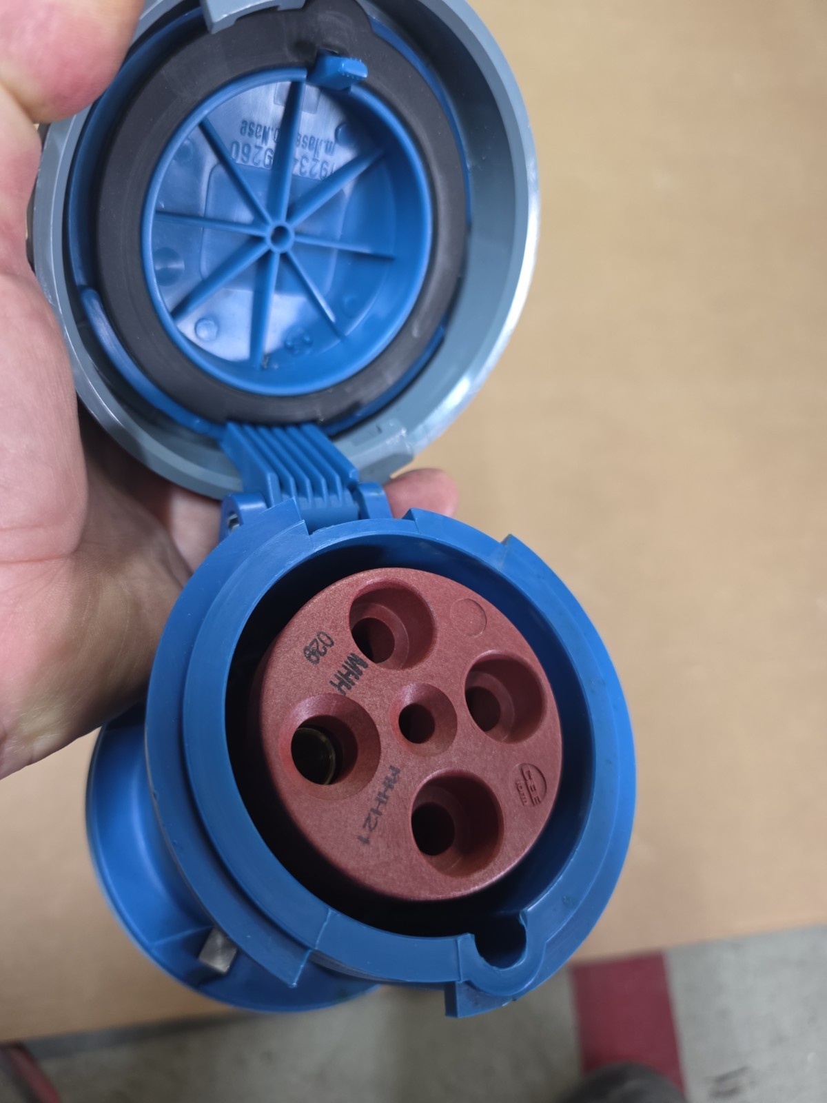 Cooper Female IEC Watertight Connector CD460C9W 60A 250V 3P 4W