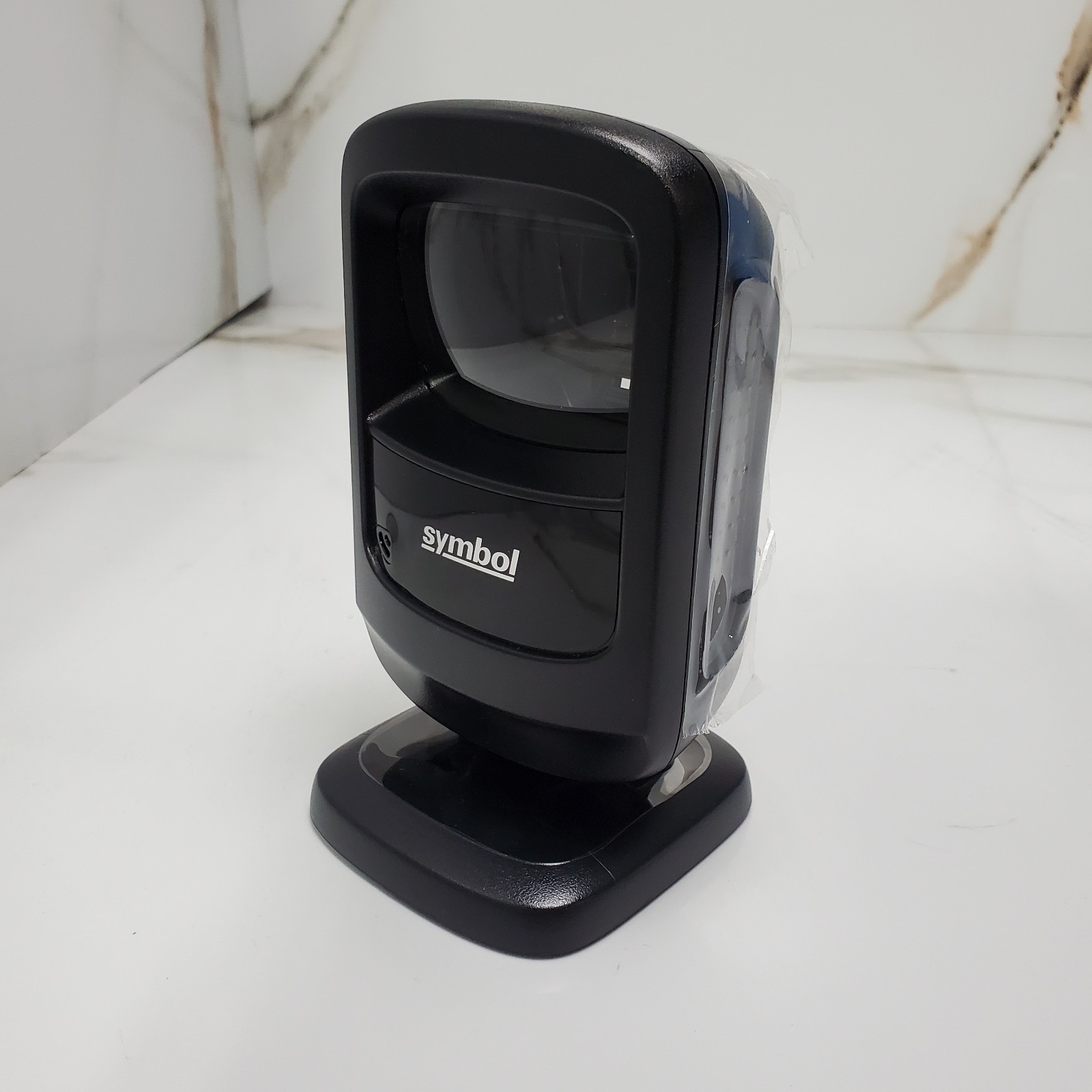 Motorola Symbol DS9208-DL00004CNWW Barcode Scanner Hands-free 1D/2D/QR