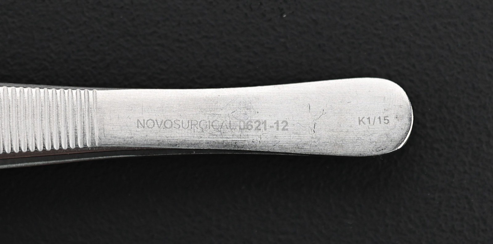Novosurgical 0621-12 Adson Thumb Forceps, 1×2 Teeth, Straight, 4.75″