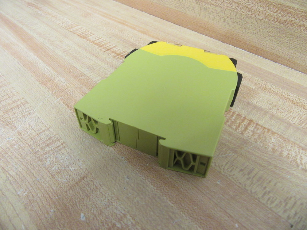 Pilz PNOZ s4 C 24VDC 3n/o 1n/o Safety Relay 751104