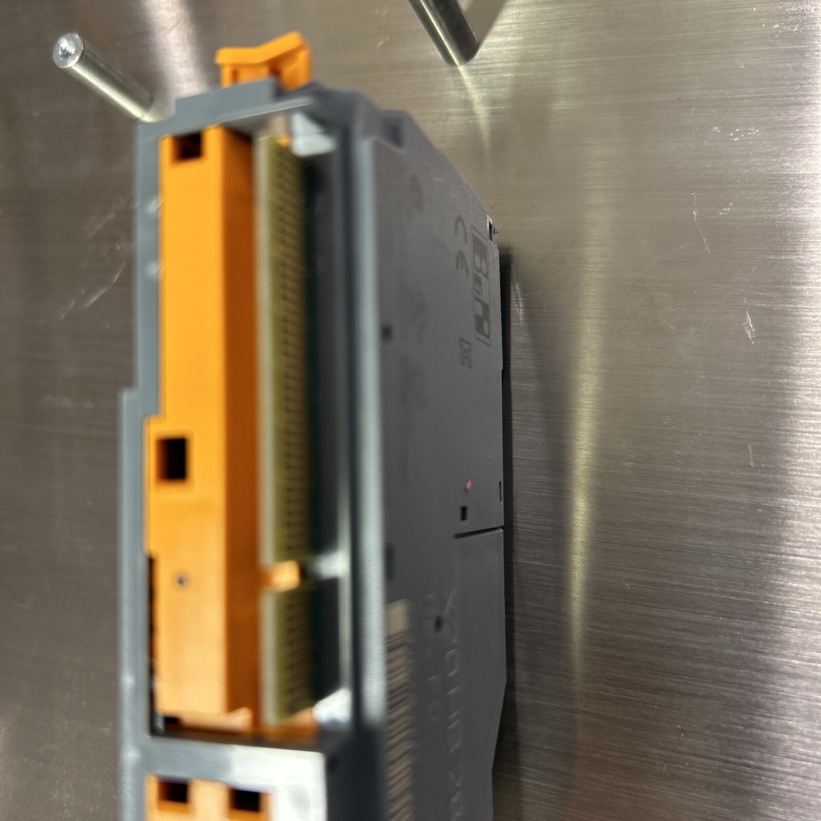 B & R X20HB8880 FAST ETHERNET HUB EXPANSION MODULE Qty 1