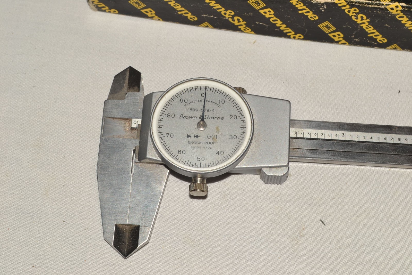 Brown & Sharpe 599-579-4 Dial-Cal Swiss Mechanical Machinist Calipers Inch w/BOX