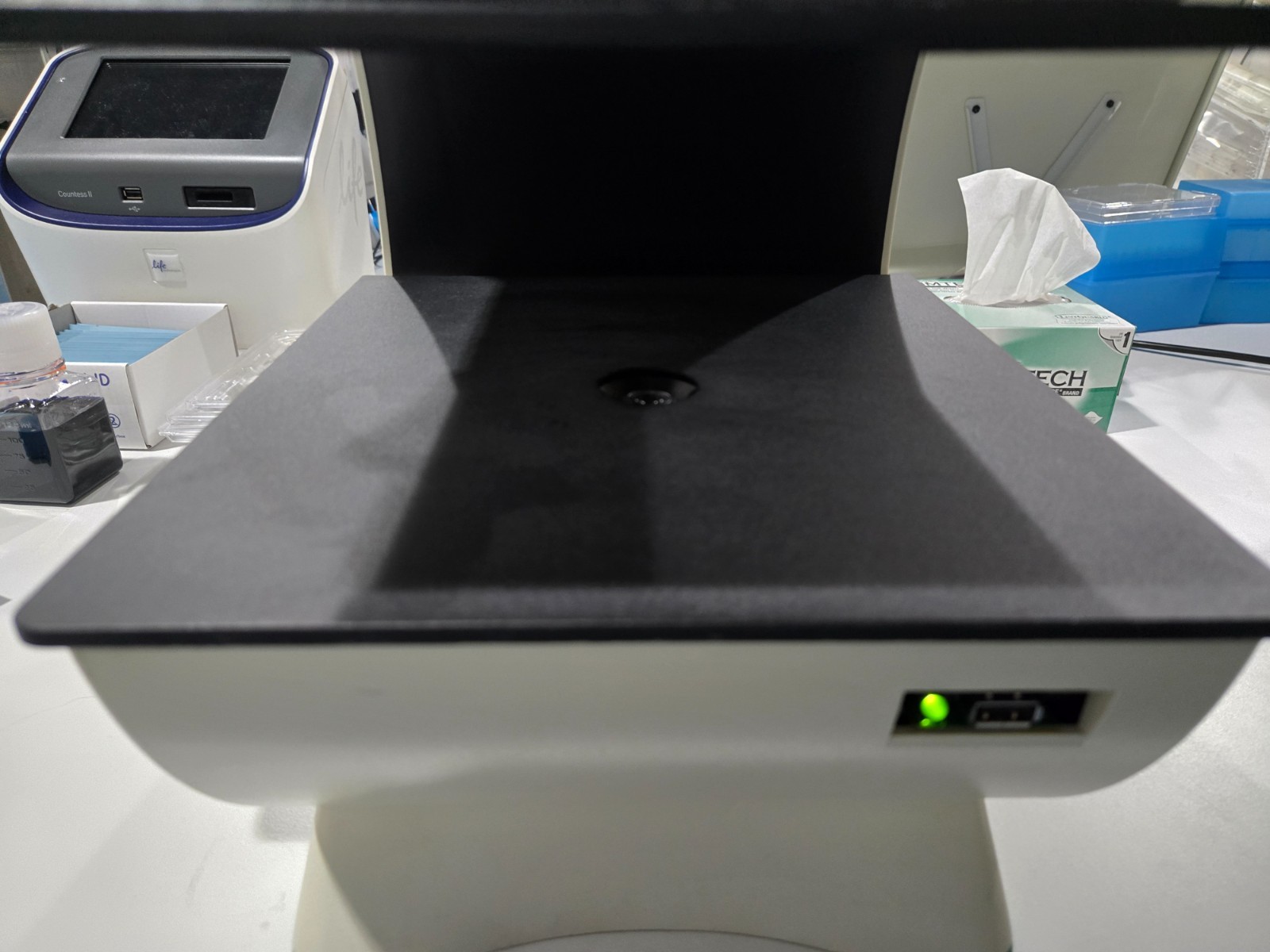 Bio-Rad ZOE Fluorescent Cell Imager/microscope