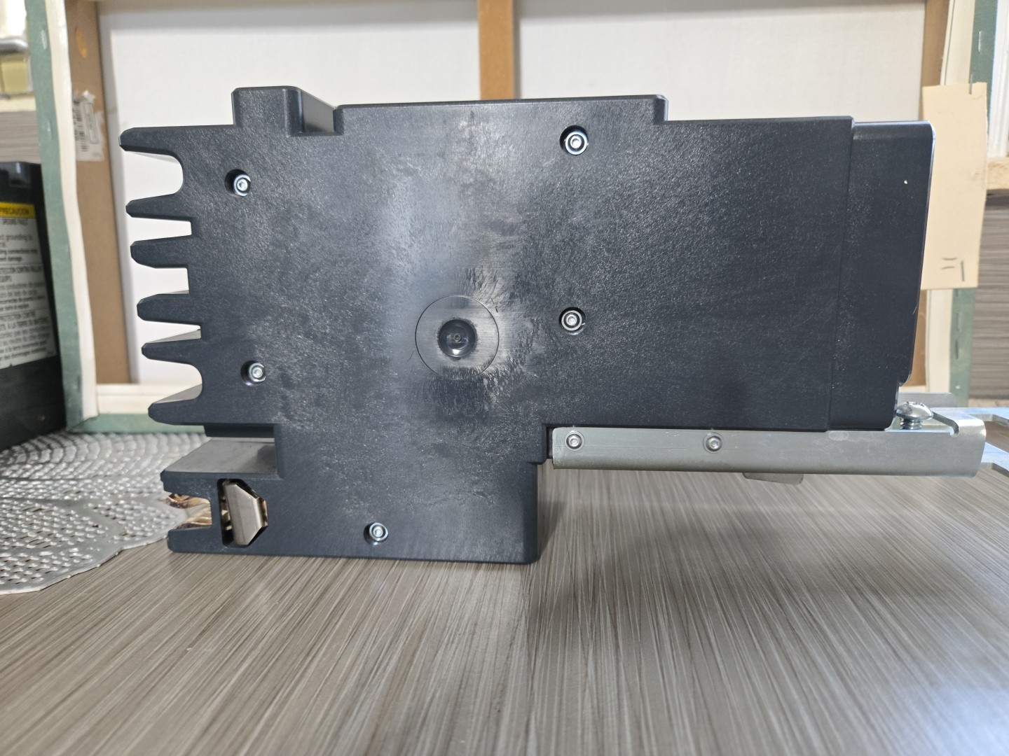 NEW FLEXPON 1200 SQUARE D SCHNEIDER ELECTRIC switchboard plug on neutral 600v