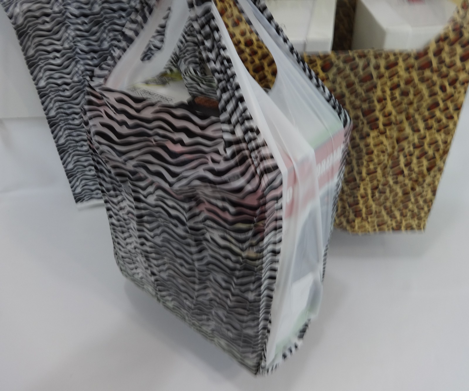 100 Qty 50 Zebra & 50 Leopard Print Design Plastic T-Shirt Bags Handle 11.5x6x21