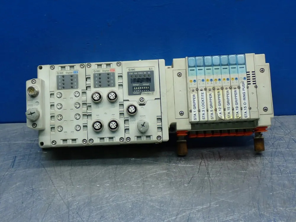 SMC PNEUMATIC MANIFOLD VALVE UNIT EX600-ED2