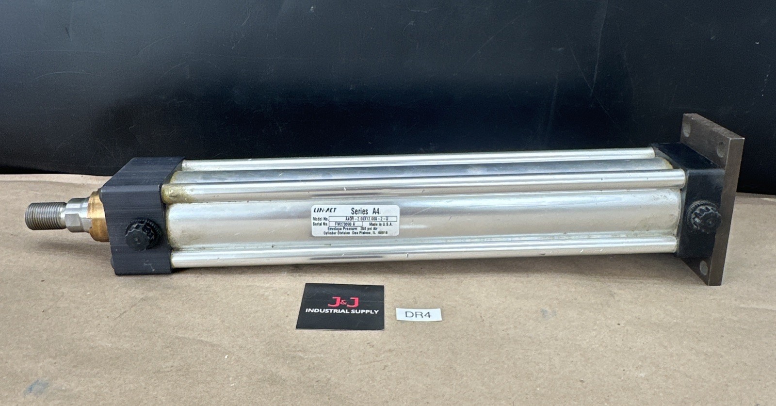 LIN-ACT Series A4 Pneumatic Cylinder A40R-2.00X12.000-2-U 250PSI – NEW SURPLUS