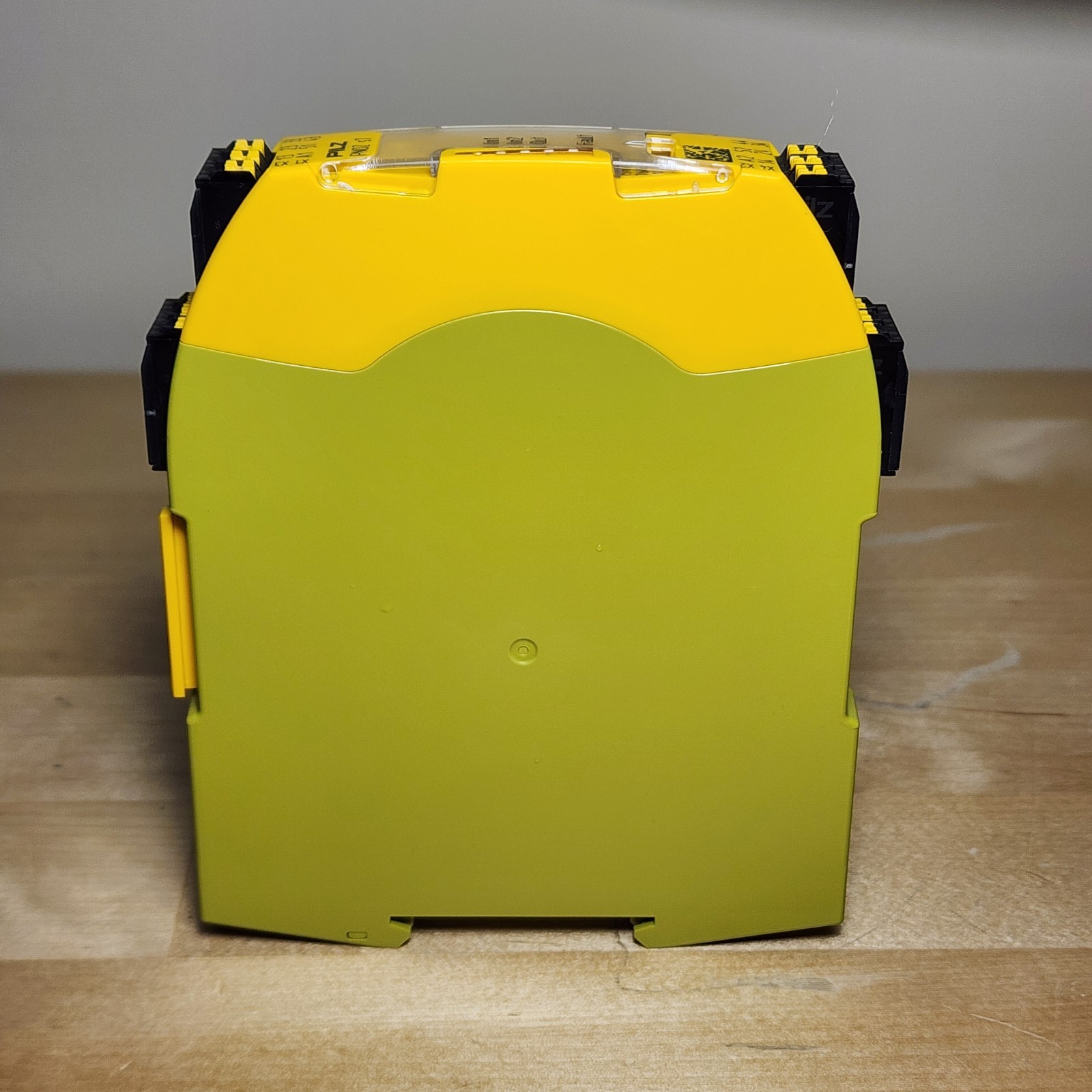 Pilz 751107 PNOZ s7 C Safety Relay 24VDC