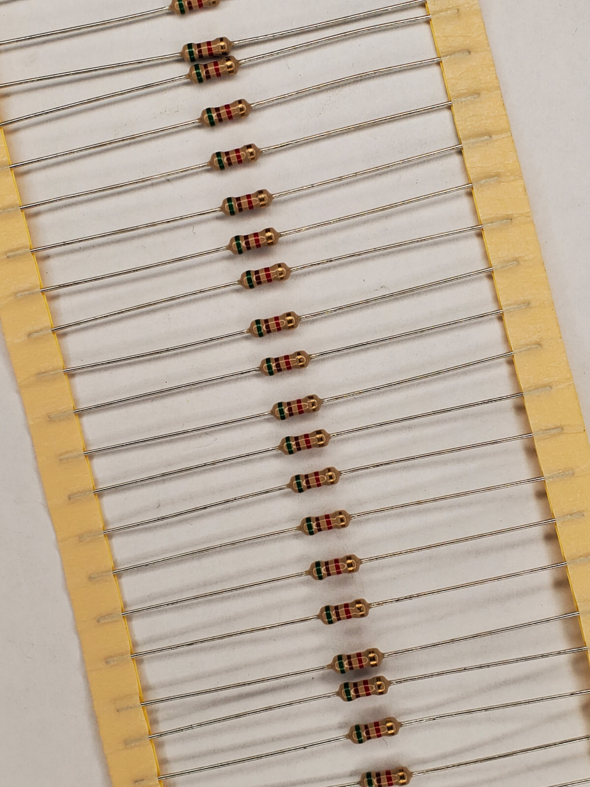 60pcs Carbon Film Resistor 5.1K Ohm 5% 1/4W Axial