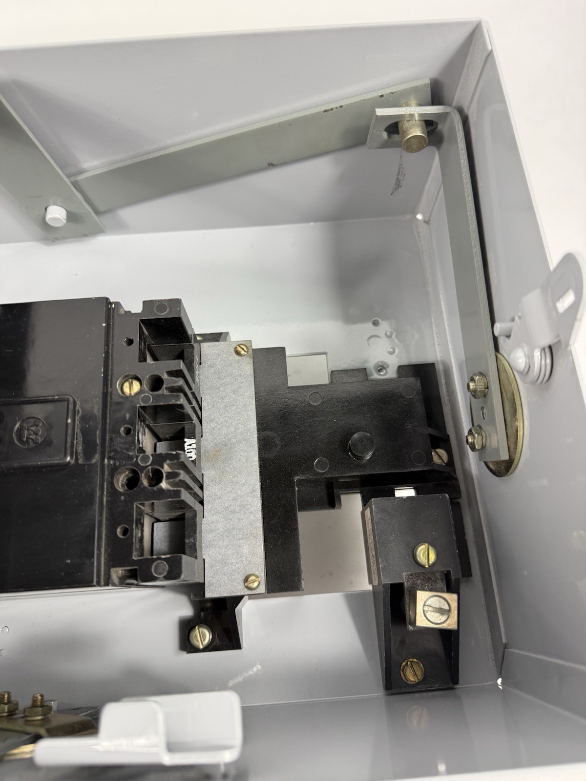 WESTINGHOUSE ITAP 2528D30G01 100A CIRCUIT BREAKER BUSWAY IBP-FB 100 AMP 600V 4W.
