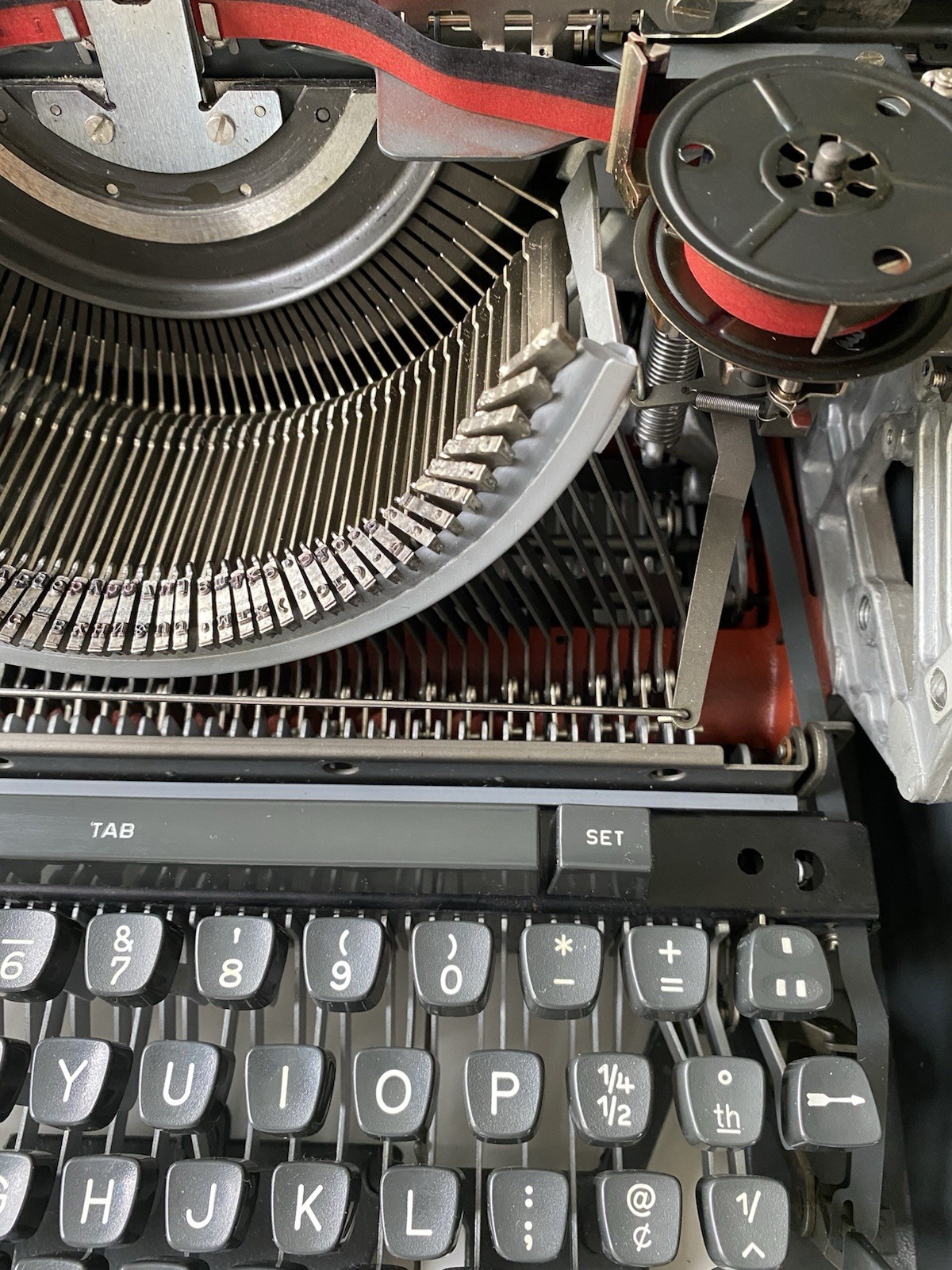 Olympia International SG3 Manual Typewriter w/ Dust Cover in Exc Clean Condition