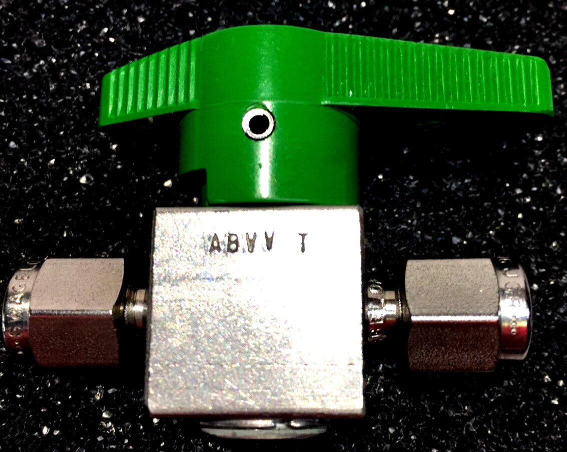 NUPRO SS-2P4T 1/4″ 2 WAY BALL VALVE QUARTER TURN NEW