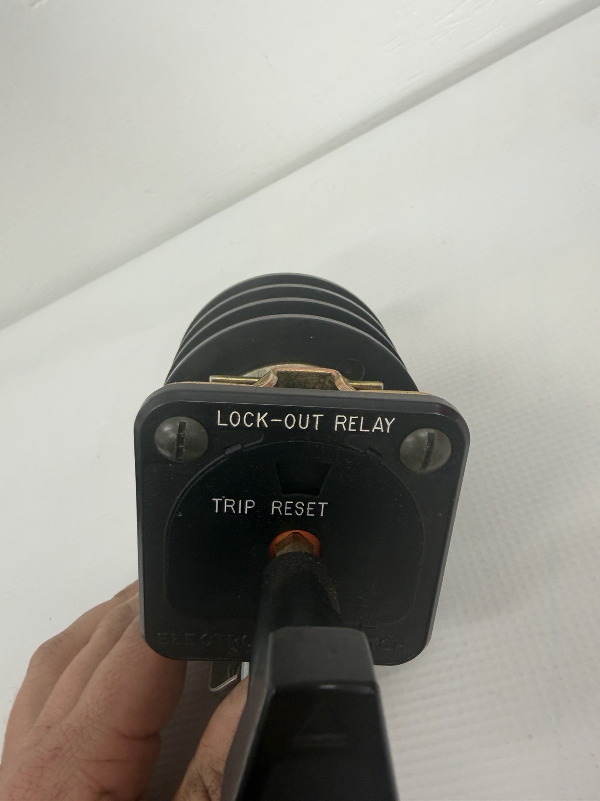 Electroswitch Series 24 LOR Lock Out Relay 7802D 125VDC Used Take Out