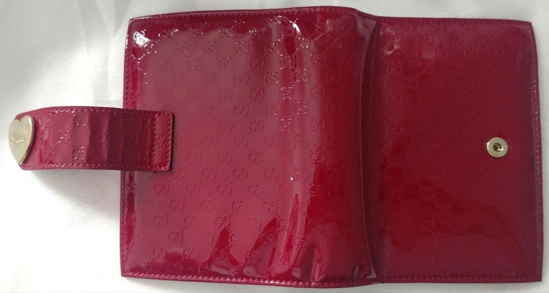 Gucci Red Enamel Notebook Cover with GG Pattern & Heart Snap Closure Used