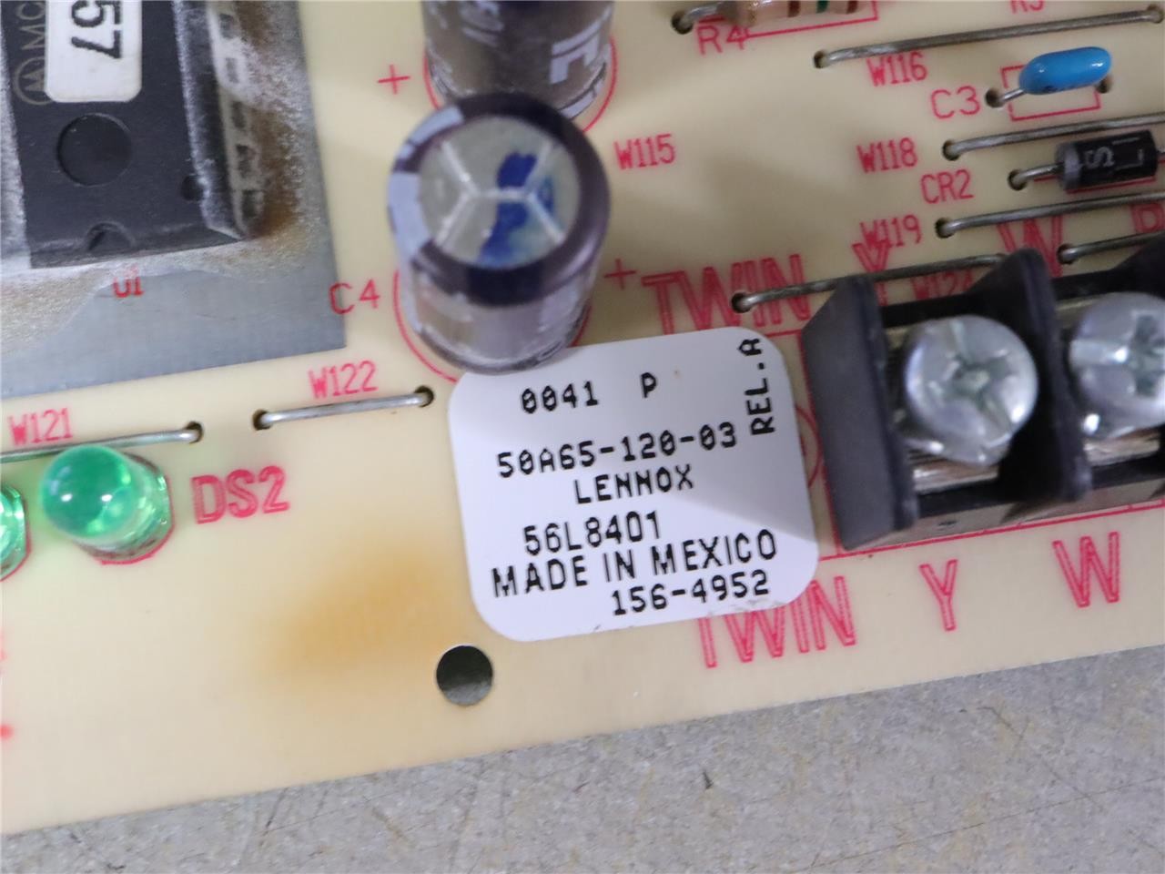 LENNOX SureLight 50A65-120-03 Furnace Control Circuit Board 56L8401
