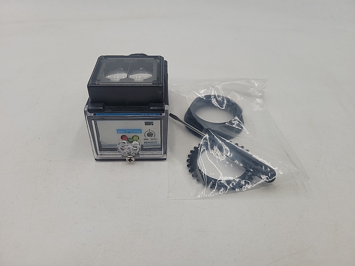 Eaton 1351E-6547 Photoelectric Sensor Enhanced 50 Series Diffuse 10ft 10-40VDC
