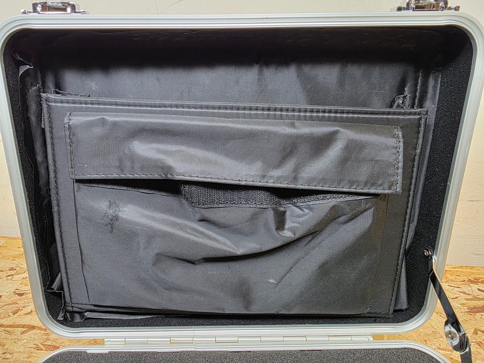 RaySafe Hard Carrying Case with Custom Foam Insert for Medical Equipment