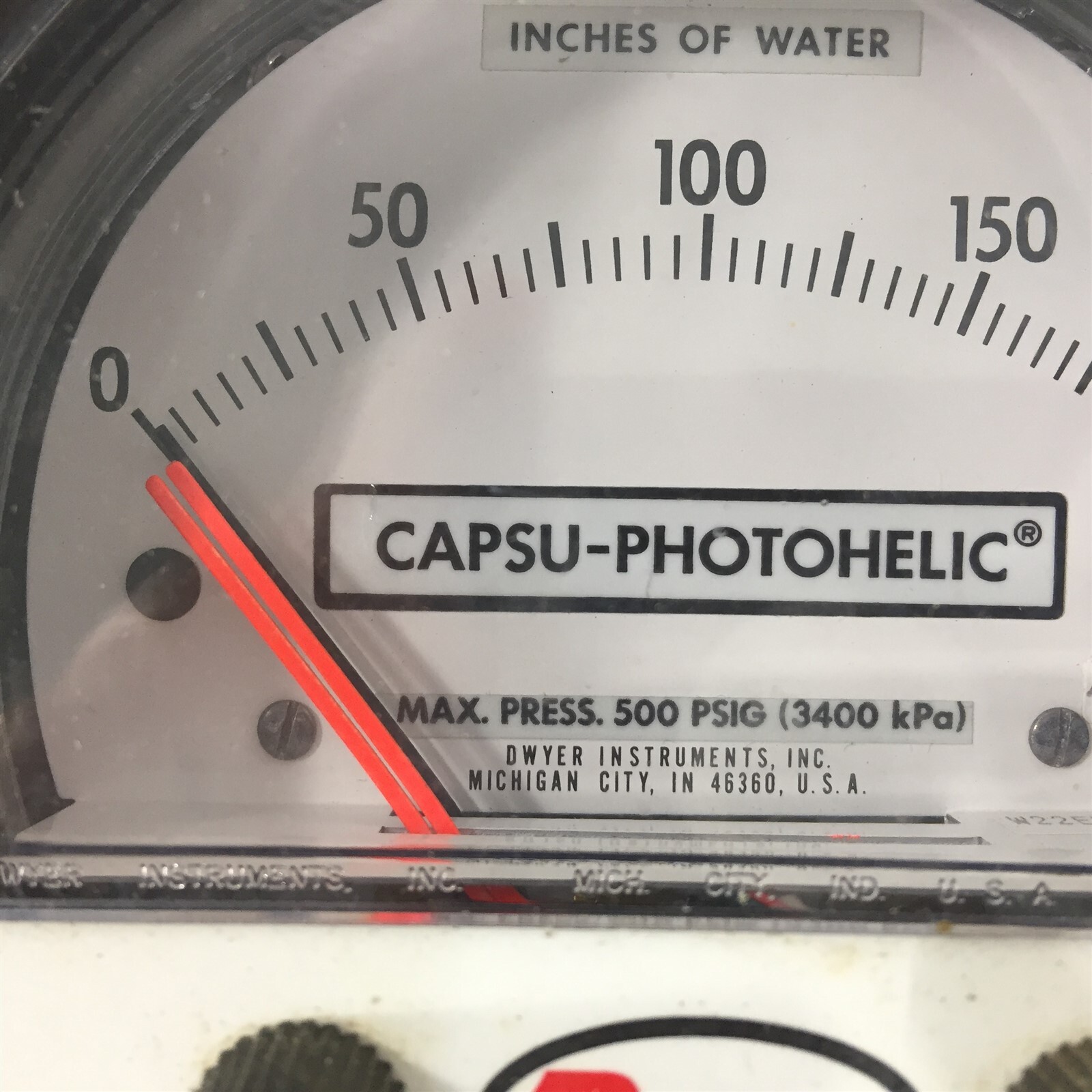 Dwyer Capsu-photohelic 200″ H2O Gauge 4″ Face 43200