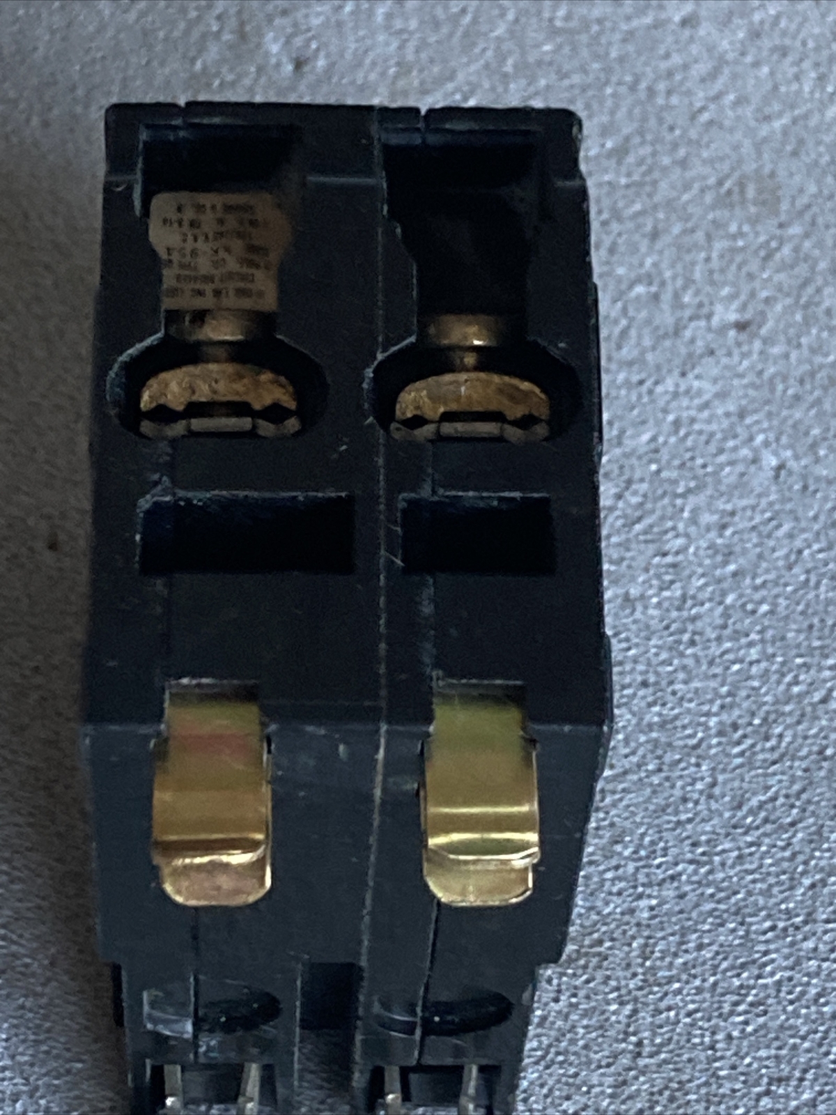 Square D QO220 2P 20A 240V Circuit Breaker Black Face Trip Window 4 Prong mount