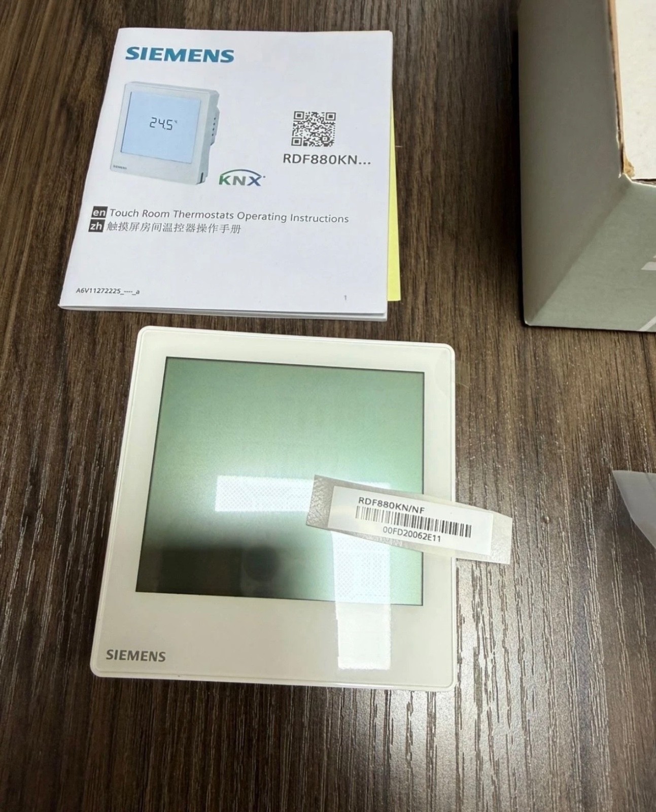 SIEMENS RDF880KN/NF ROOM THERMOSTAT TOUCH SCREEN FLUSH-MOUNT S55770-T398