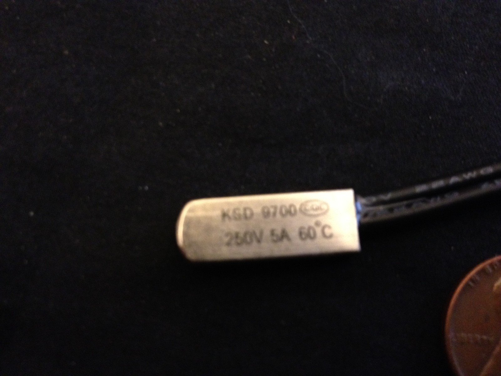 Thermostat switch:KSD9700 60ºC 140ºF N.O. NO Temperature BiMetal b7 STAMP