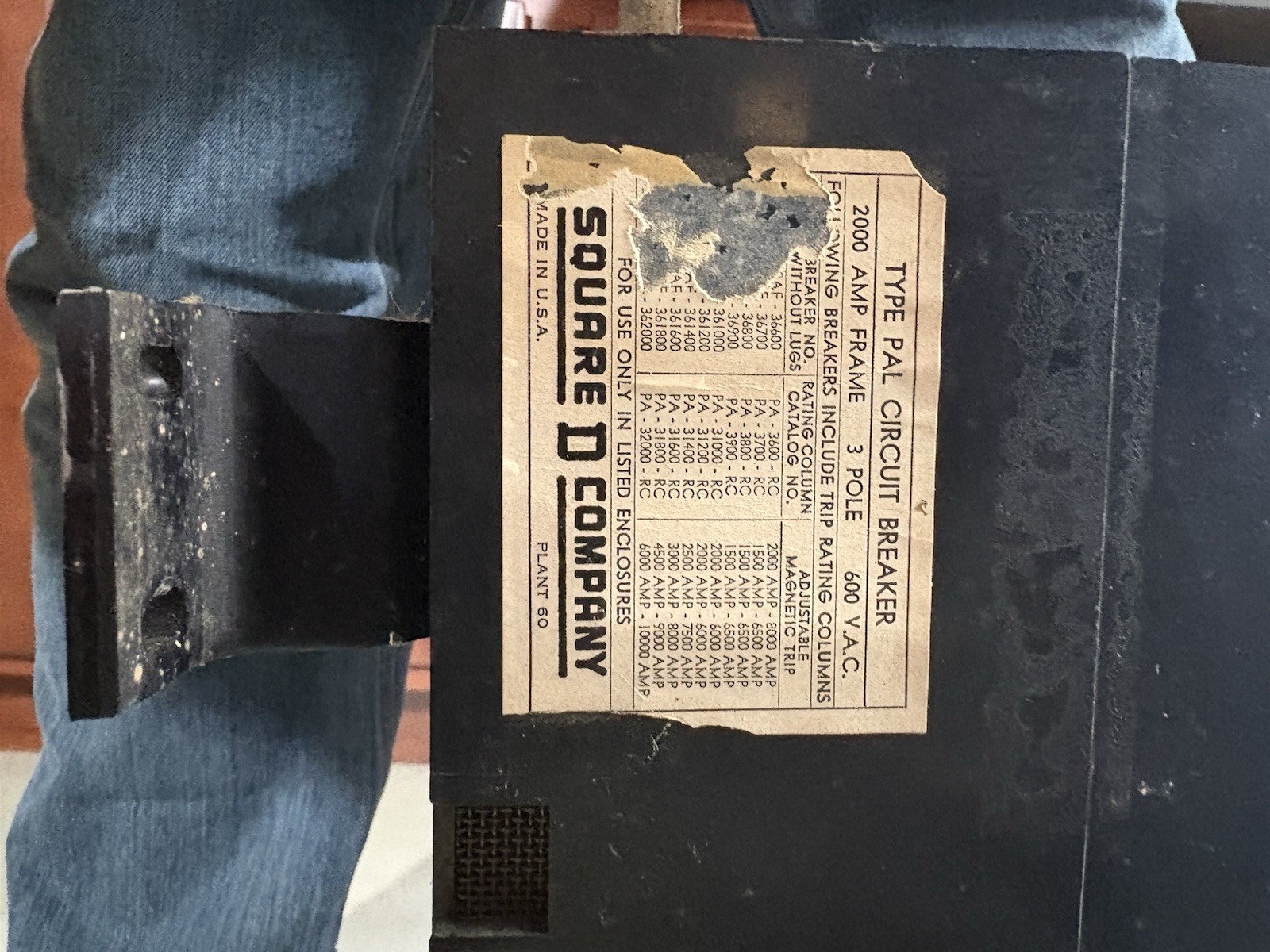 Square D Type PAL 2000A Circuit Breaker 3-Pole with 1000A Shunt Trip Indicator