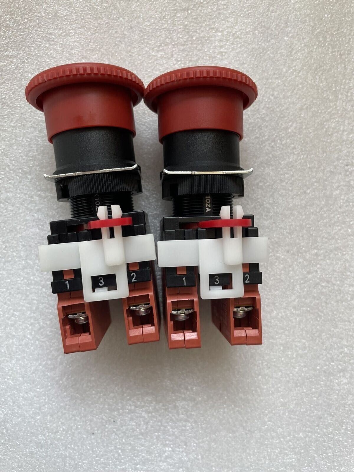 1pc New for A22E-M-02 A22EM02 OMRON Basic Switch Black and Red Button