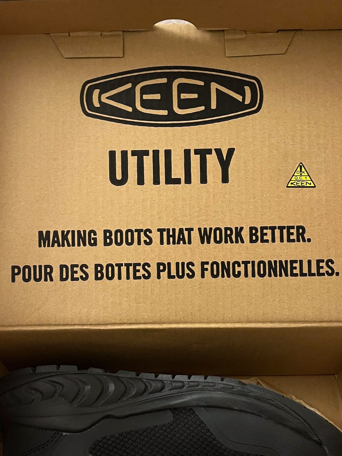 Keen Utility Footwear Womens 9.5 W Black Tempe Carbon Toe Shoes – New In Box