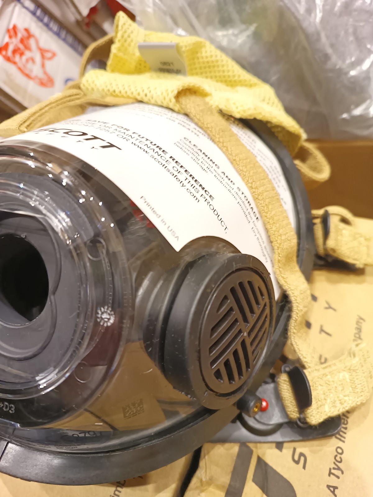 Scott Fire, CBRN & Safety AV3000 HT RECB Size Large Positive Pressure Face mask